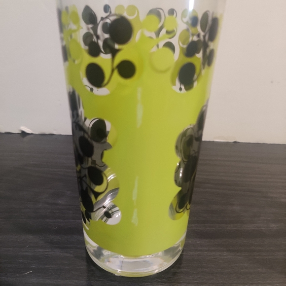 VTG Lot of 4 Glasses Chartreuse Lime Green Psychedelic Groovy Juice Glasses 12oz - Picture 8 of 11